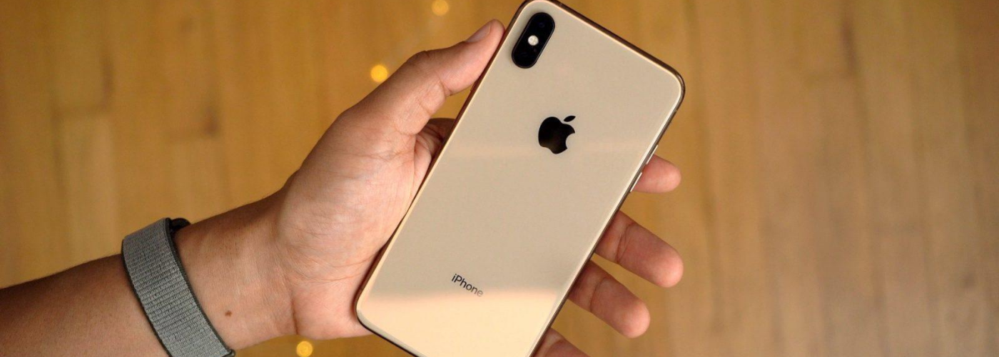 iPhone XS Gold