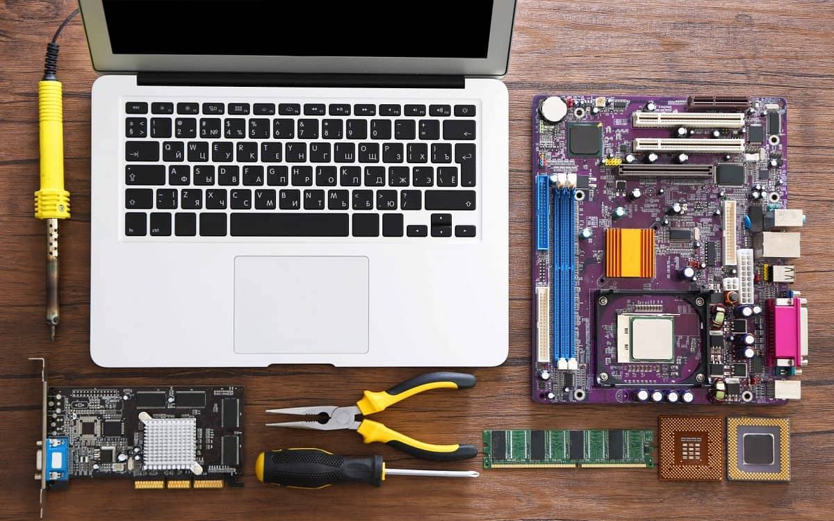Reasons to get your Laptop Serviced & Benefits of Regular Laptop Check-Ups