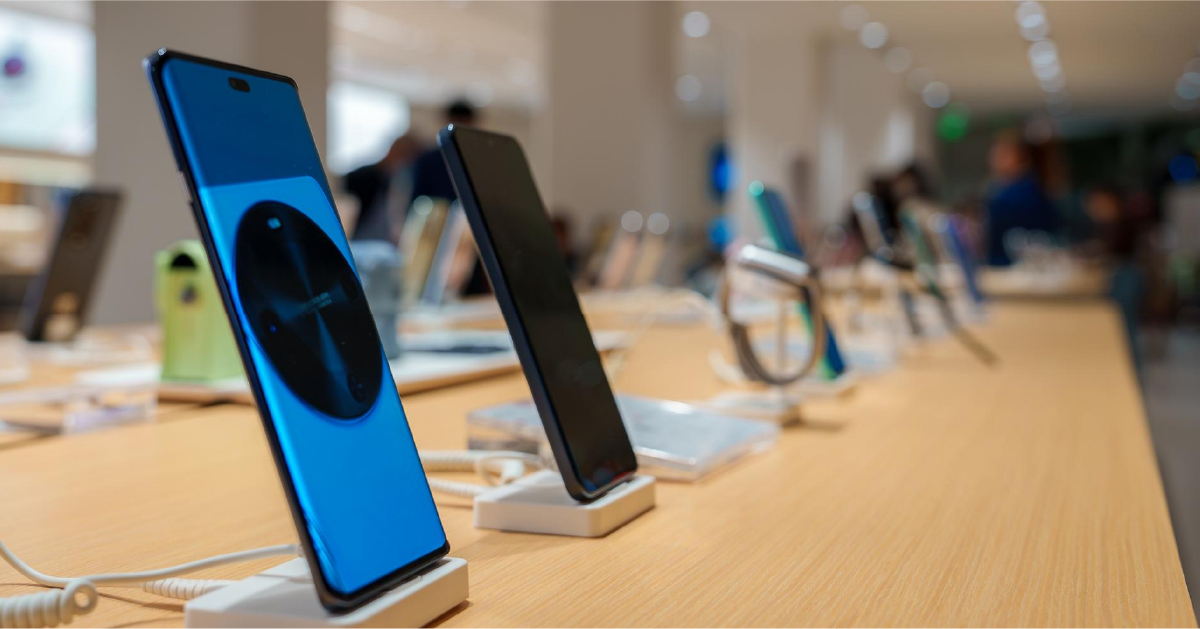 Brand Examples — iPhone, Samsung, Xiaomi Naming Patterns