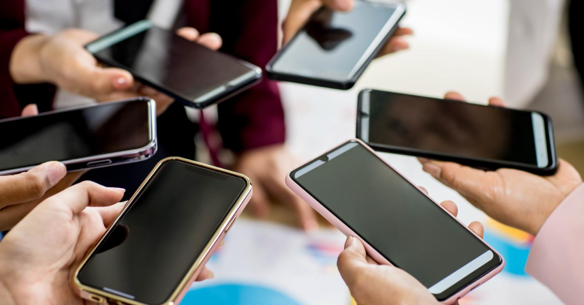 Which Phones Are Still Worth Keeping — and Which to Consider Changing in 2025