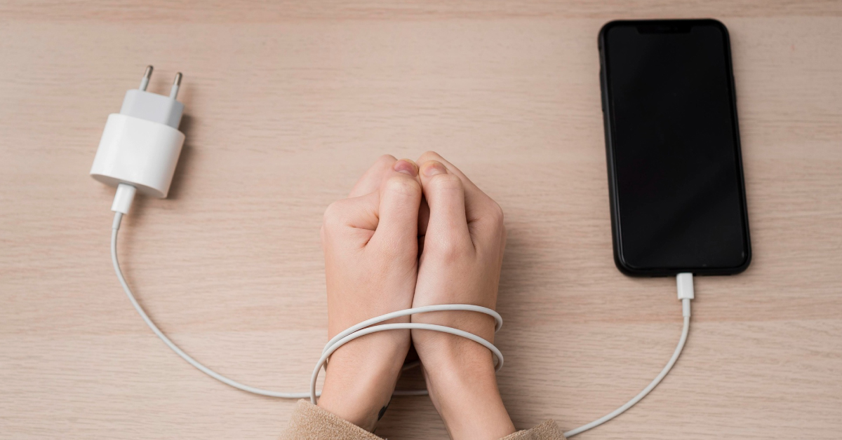 What Really Degrades Phone Battery Life? Myths, Facts, and Battery Cycles